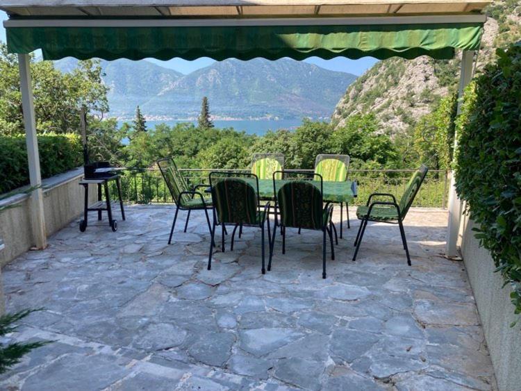 Apartments Villa Eden Котор Екстер'єр фото